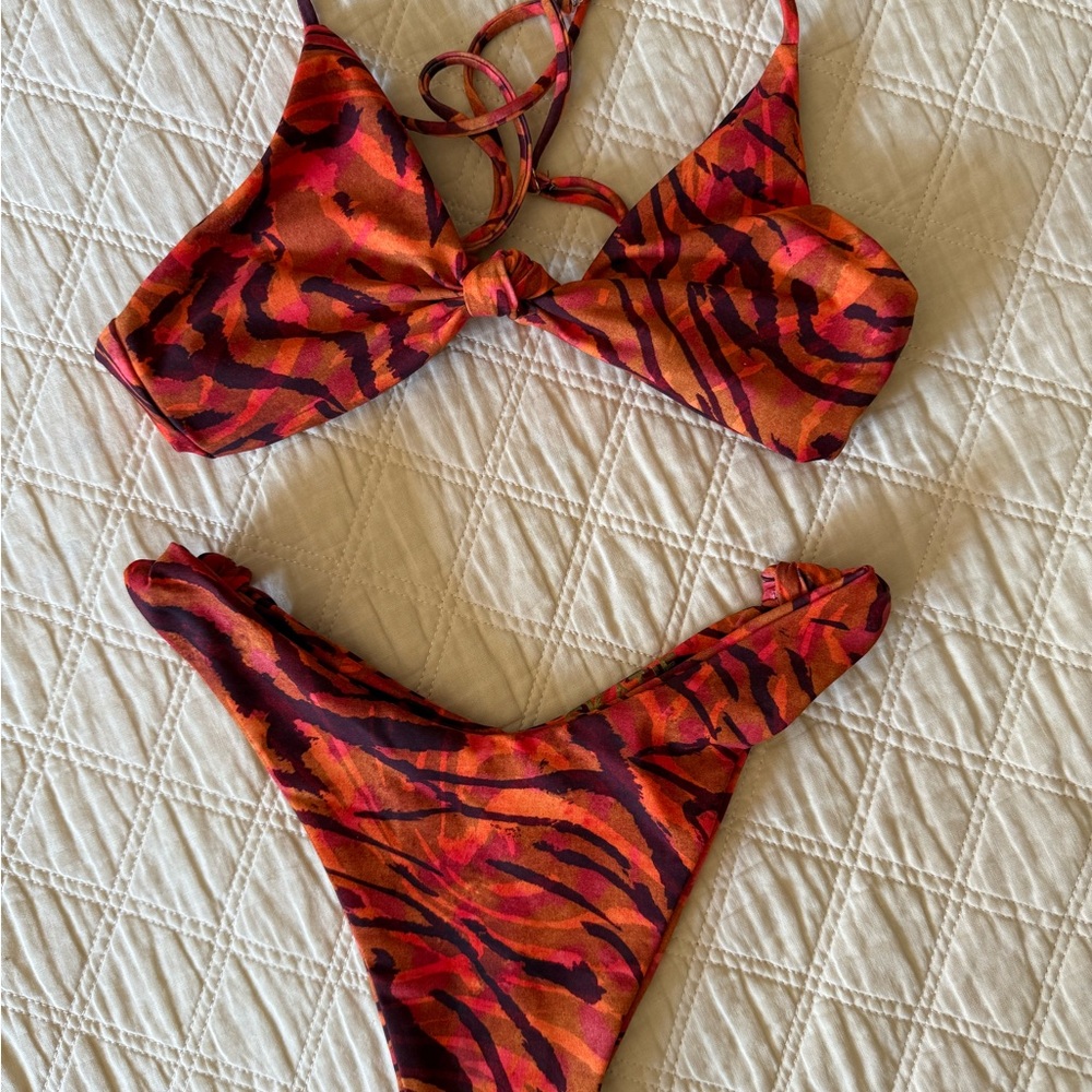 Skatie swim bikini in Wild print